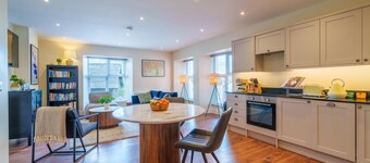 Weavers Two - Windermere Town Centre with Parking