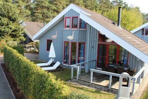 House | Exterior - Exklusives Skandinavisches Ferienhaus (Mirow)