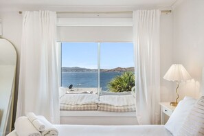 4 bedrooms, iron/ironing board, travel cot, WiFi