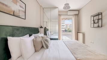3 bedrooms, desk, iron/ironing board, travel cot