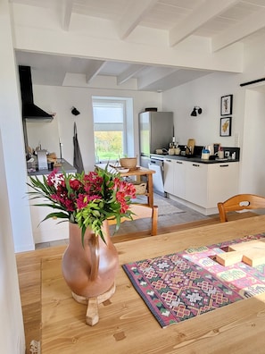 Fridge, microwave, oven, dishwasher - 728-728-High confort, sea view, top roof, close to the beaches (Plouhinec)