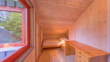 House | 3 bedrooms, individually furnished