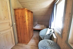 House | 3 bedrooms, individually furnished - Ferienhaus im Skandinavischen Stil (Mirow)