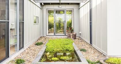 6Beds Countryside Paradise w/ Horses Mins to Mall