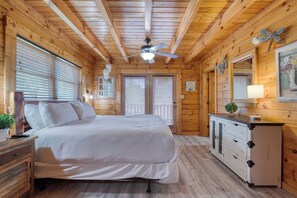 4 bedrooms, travel cot, free WiFi, bed sheets