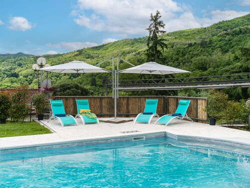 Villa / Independent home in Pistoia with 5 bedrooms sleeps 10