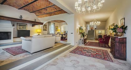 Villa / Independent home in Pistoia with 5 bedrooms sleeps 10