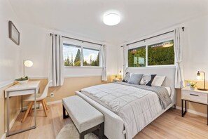 House, 2 Bedrooms, Non Smoking | 2 bedrooms, free WiFi - Lakeview Home in Renton, Walk to Beach, AC, Fenced (Renton)