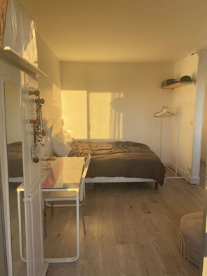 1 soverom, strykejern/-brett, wi-fi og sengetøy