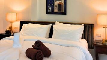 1 bedroom, in-room safe, blackout curtains, soundproofing