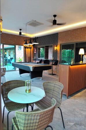 Restaurant - Varaya Resort Pattaya (Bang Lamung)