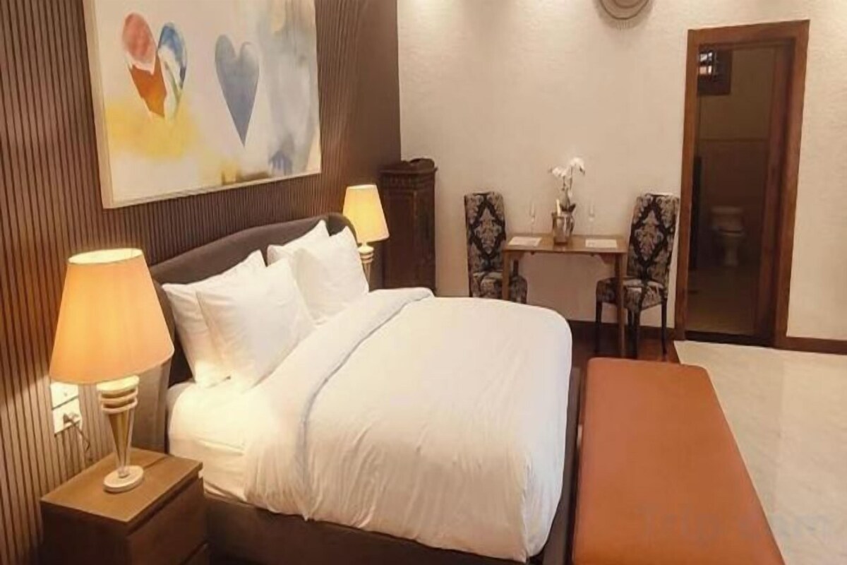 Minibar, in-room safe, desk, blackout curtains