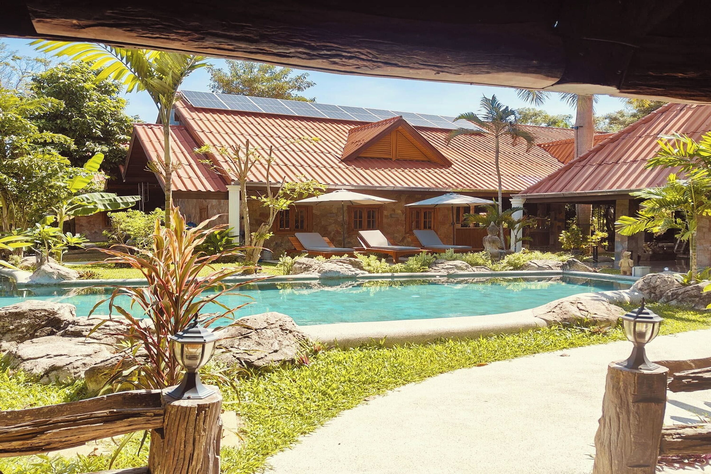 Kolam renang outdoor