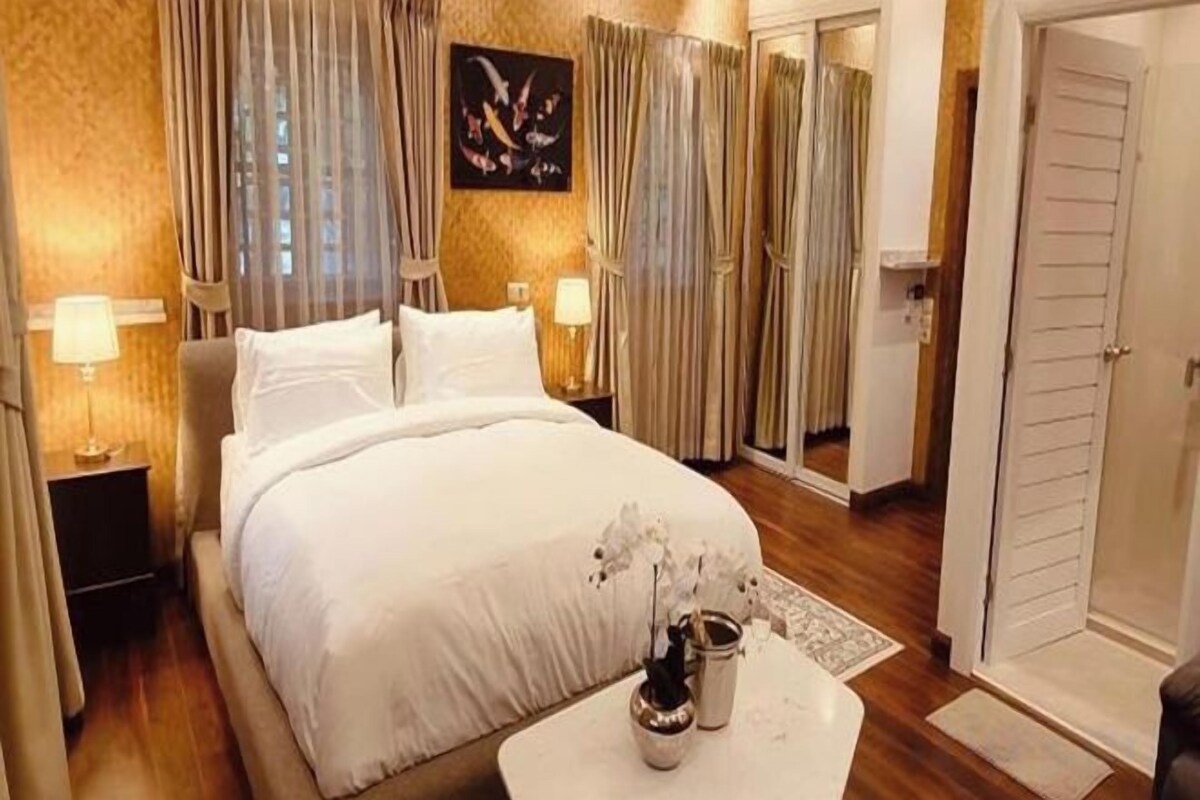 Minibar, in-room safe, desk, blackout curtains