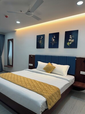 Luxury Suite | Laptop workspace, free WiFi - Hotel Grand Kakatiya (Hanmakonda)