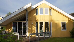 House | Exterior - Exklusives Skandinavisches Ferienhaus (Mirow)