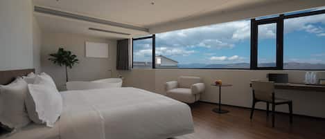 Superior Double Room, 1 King Bed, Private Bathroom
