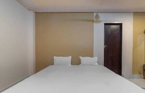 Family Room | Free WiFi - Hotel Royal Residency By GRB (Jainagar)