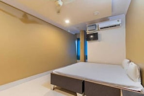 Standard Room | Free WiFi - Hotel Royal Residency By GRB (Jainagar)