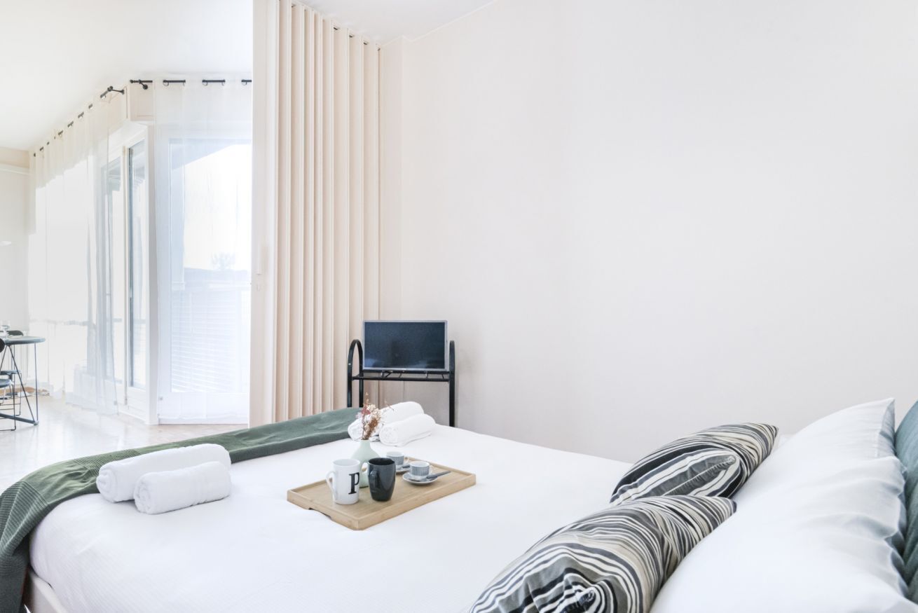 1 camera, ferro/asse da stiro, Wi-Fi, lenzuola