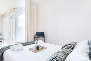 1 bedroom, iron/ironing board, WiFi, bed sheets