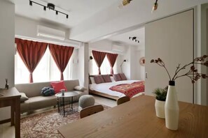 ファミリー アパートメント ラナイ シティビュー | 2 室のベッドルーム、デスク、ノートパソコン用作業スペース、遮光カーテン