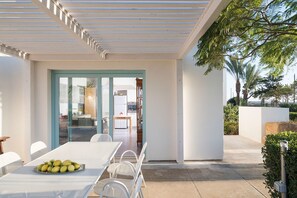 Villa | Balcony - Villa in Trapani With Private Pool & Near Sea (Paceco)