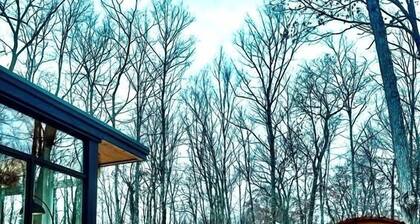 Sköv Cabin Luxury Escape | Cedar Sauna & Hot tub