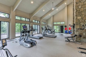 Fitness facility - Halsten at Vinings 2516 spacious 1 Bed 1 bath (Atlanta)