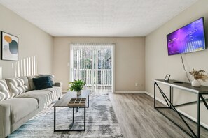 スマートテレビ、書斎 / ワークスペース