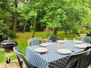 Outdoor dining - Lodging in the heart of nature  (Audenge)