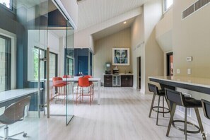 Dining - Halsten at Vinings 4603 Spacious 2 bed 1.5 Bath (Atlanta)