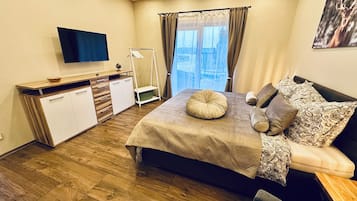 2 Schlafzimmer, Bügeleisen/Bügelbrett, Reisekinderbett, kostenloses WLAN