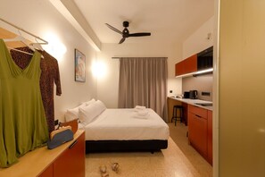 1 bedroom, iron/ironing board, free WiFi, bed sheets - Mooeve Psyri - Urban Studio (Athina)