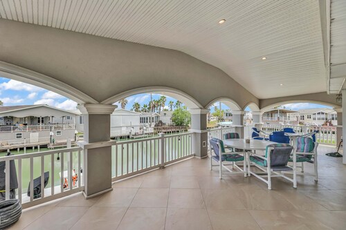 Waterfront Oasis - Bay Views, Pool, Golf, Tennis