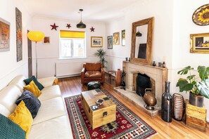 Smart-TV, peis og kontorer