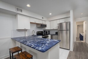 Microwave, dishwasher