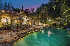 Outdoor pool, pool umbrellas, sun loungers