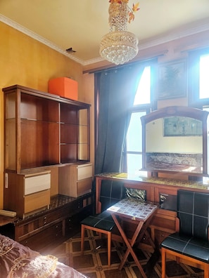 Shared Dormitory, 1 Bedroom | Living room | Books - Room-private Room Antwerpen (Antwerp)