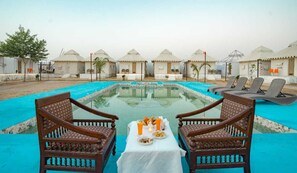 Luxury Room | Living area