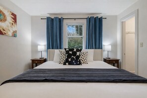 2 bedrooms, desk, iron/ironing board, free WiFi