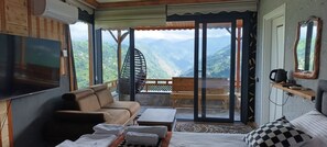 Family Room | Individually decorated, individually furnished, laptop workspace - Seyri Alem Suite Bungalow (Ardesen)