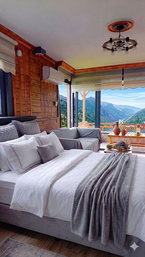 Trang trí khác biệt, trang bị nội thất với thiết kế riêng biệt