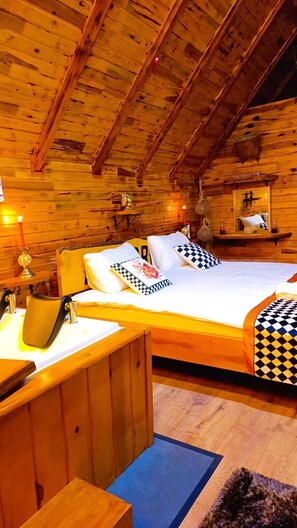Individually decorated, individually furnished, laptop workspace - Seyri Alem Suite Bungalow (Ardesen)