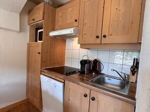 Kühlschrank, Mikrowelle, Geschirrspüler