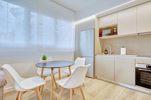 Private kitchen - Loft Jorgito C by STS Apartments (Pamplona)