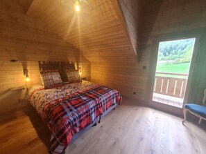 4 bedrooms, free WiFi, bed sheets