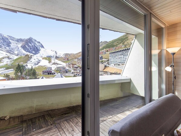 Interior - Comfortable studio cabin for 4 at the slopes' foot (La Mongie)