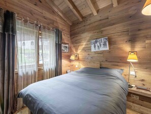 3 bedrooms - Apartment in Courchevel 1300 for 8 people, ski-in/ski-out with sauna (La Tania)