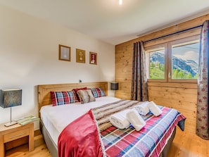 4 bedrooms, free WiFi - 4* Apartment in Tignes - Ski-in/Ski-out, Hotel Services Included (Tignes)